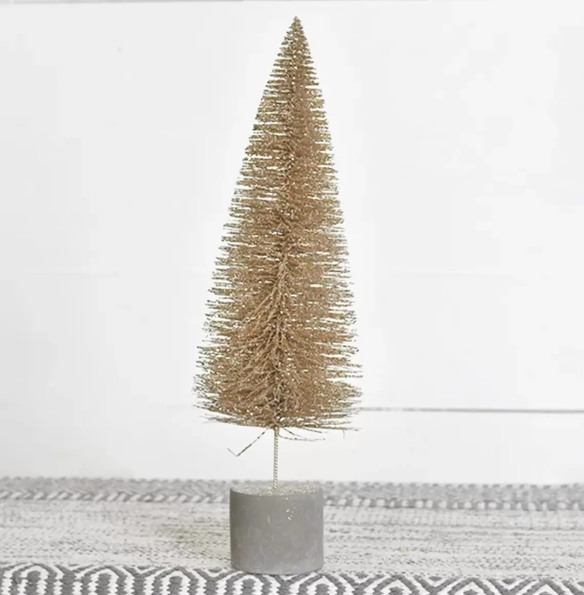 15.75" Champagne Metal Tree HXRS21-021