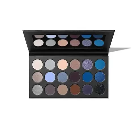 18A BLUE YA AWAY ARTISTRY PALETTE