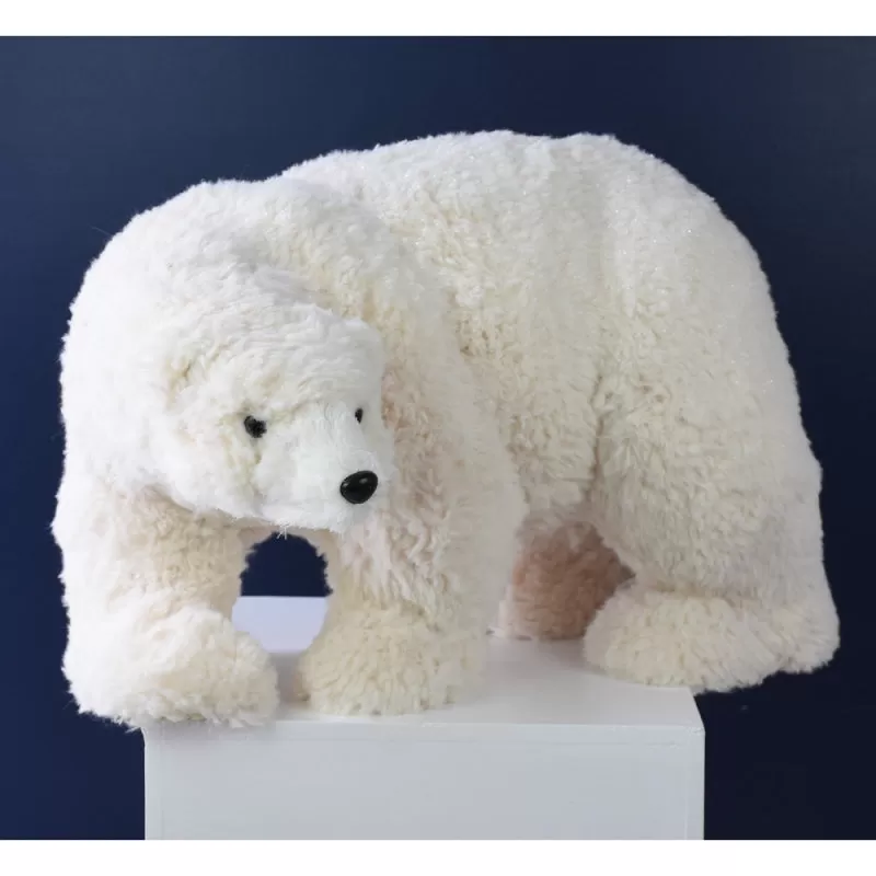 271002 Standing Polar Bear