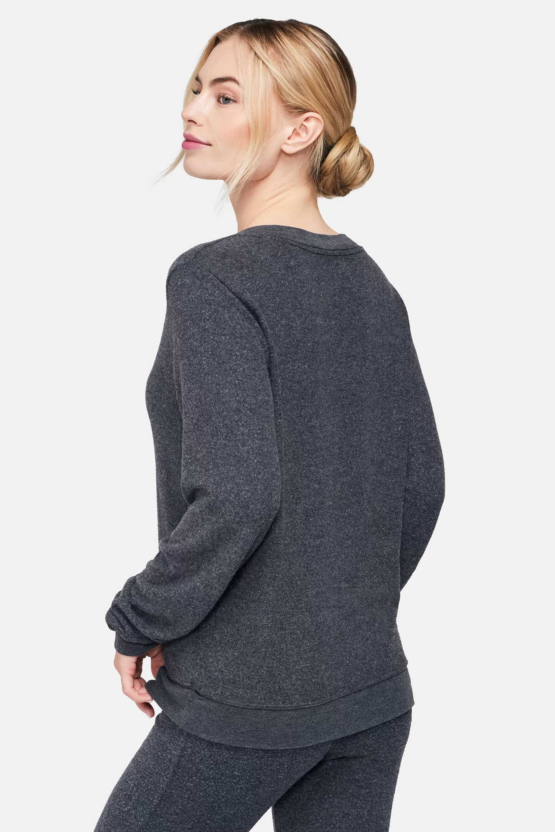 Baggy Beach Jumper Deep V  | Clean Black