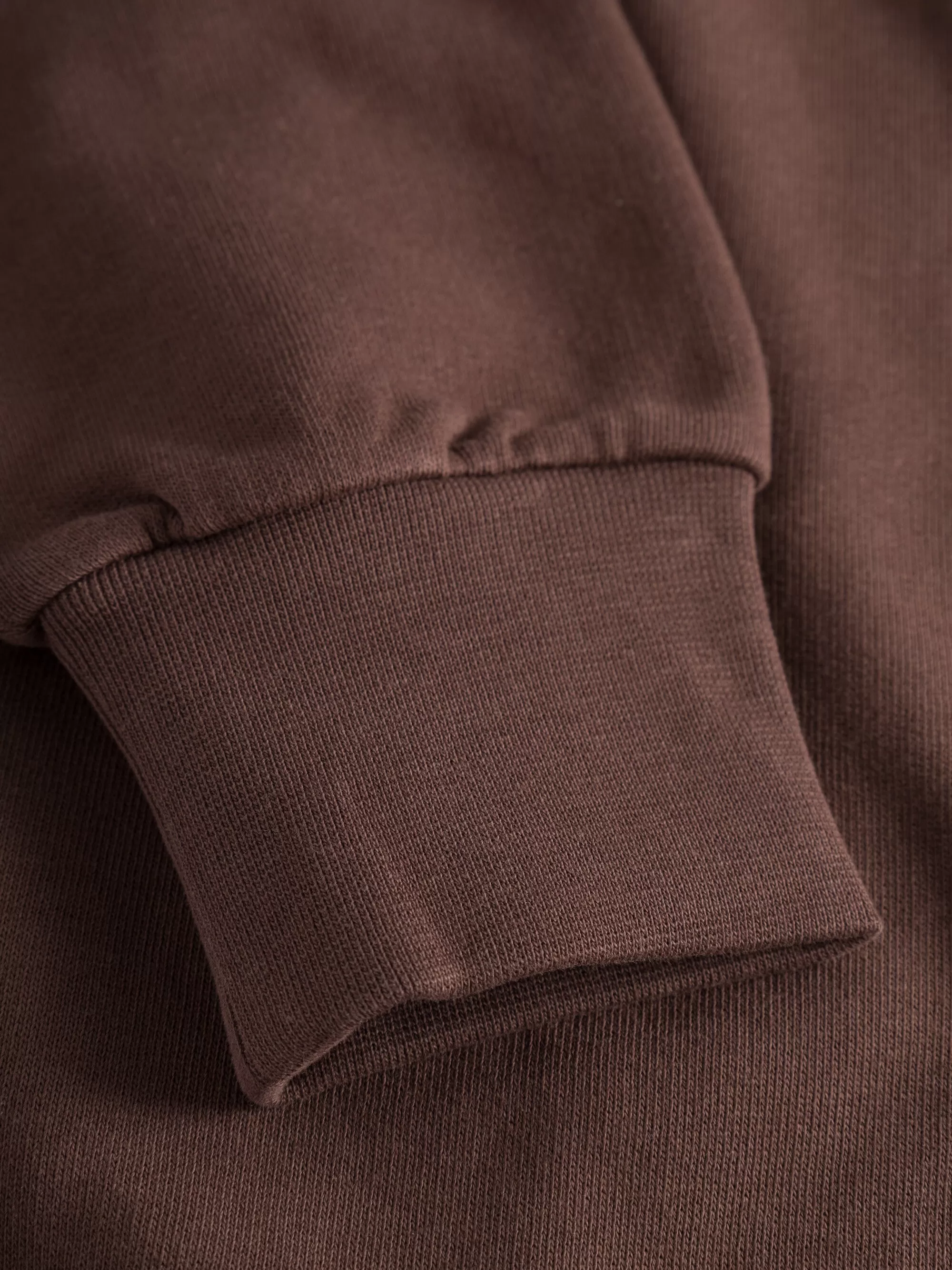 Basic badge sweat - Deep Mahogany