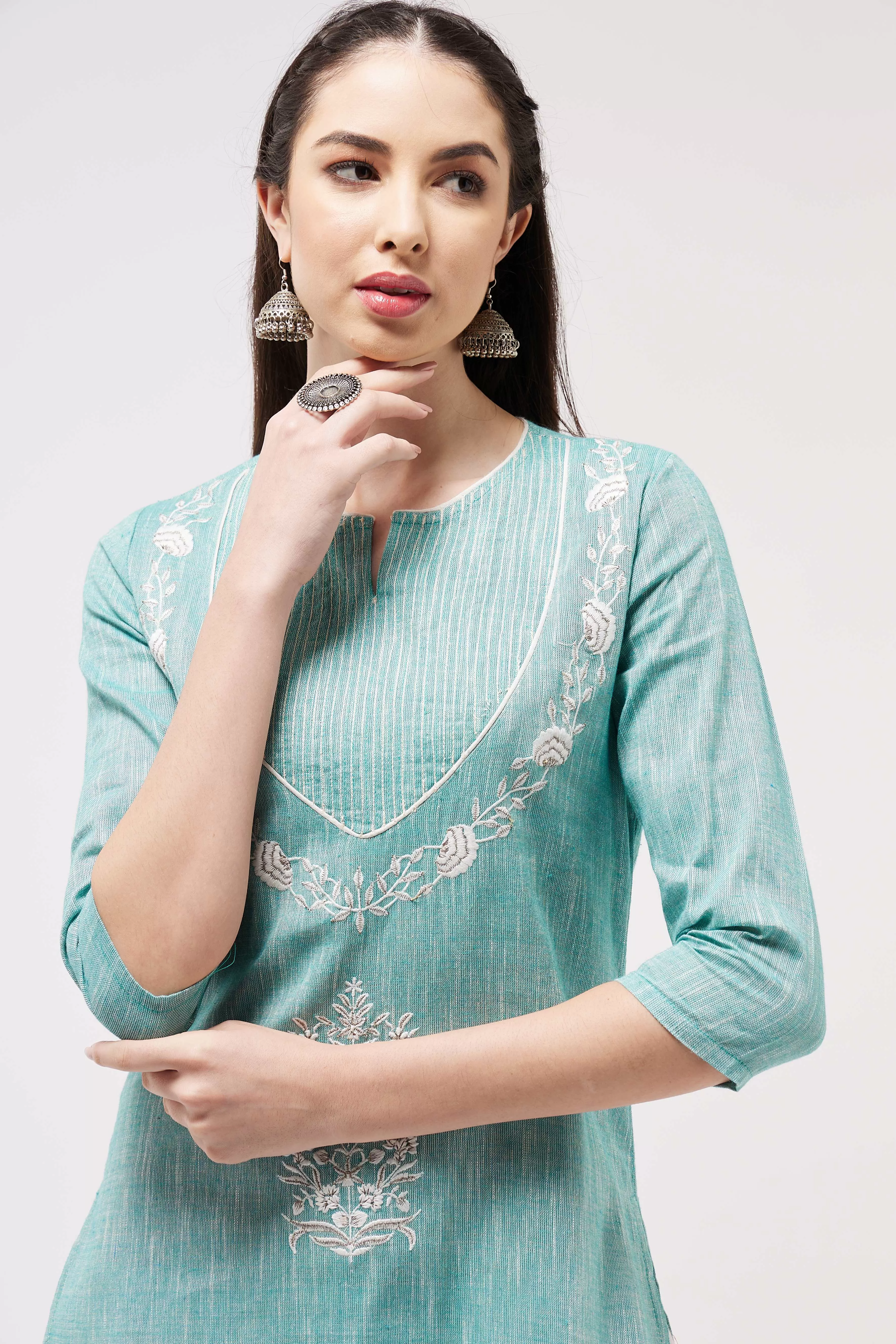 Chambray Embroidered Quarter Sleeves Kurta