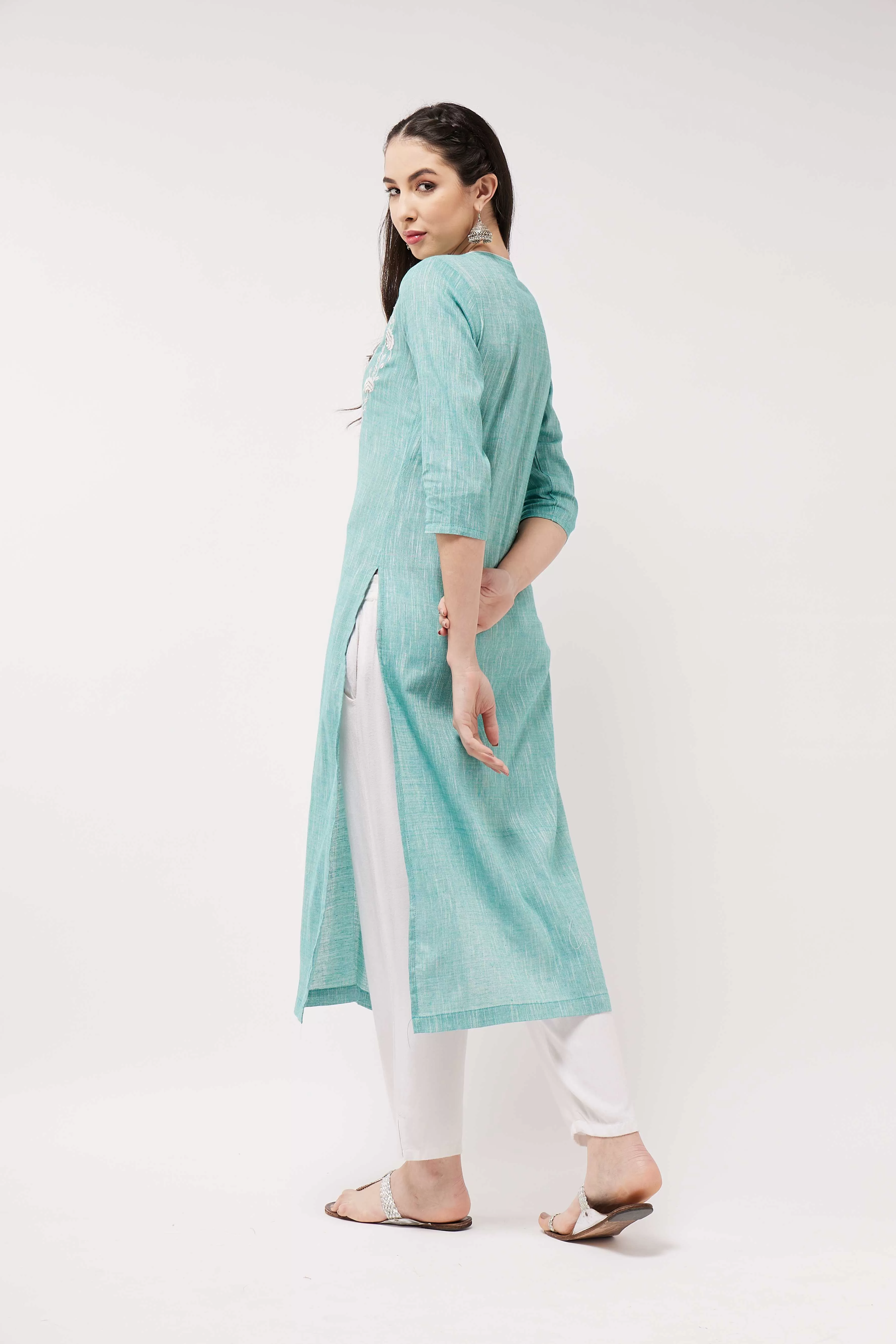 Chambray Embroidered Quarter Sleeves Kurta