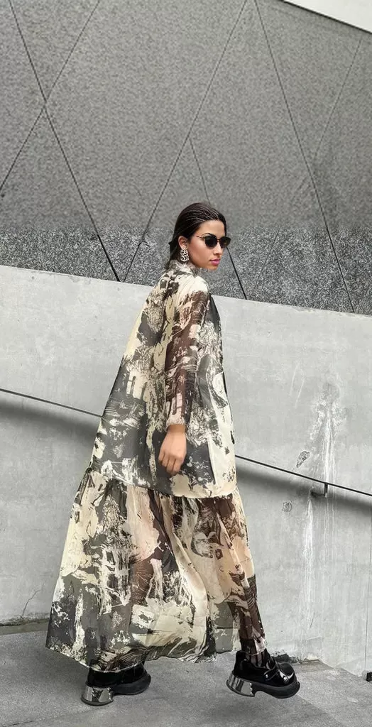 Chic Abstract Print Maxi Shirt Dress with Long Sleeves