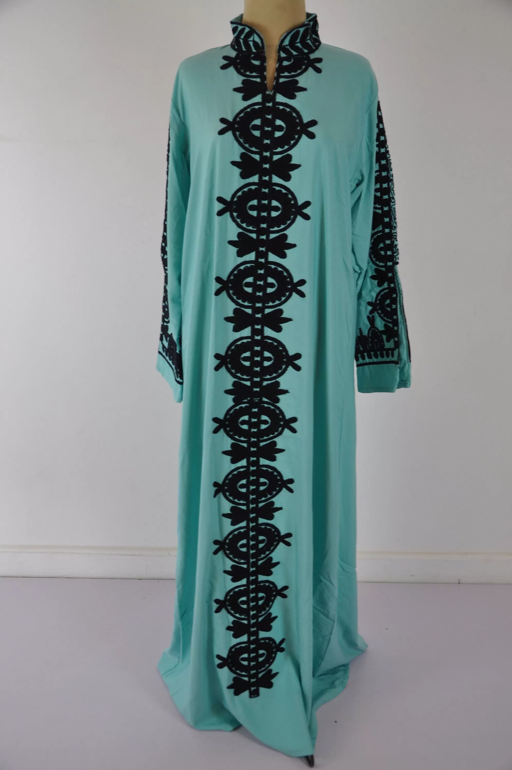 Elegant Turquoise embroidered kaftan dress, Cotton caftan dress, Long sleeve caftan, Chic embroidered caftan, High quality Egyptian cotton