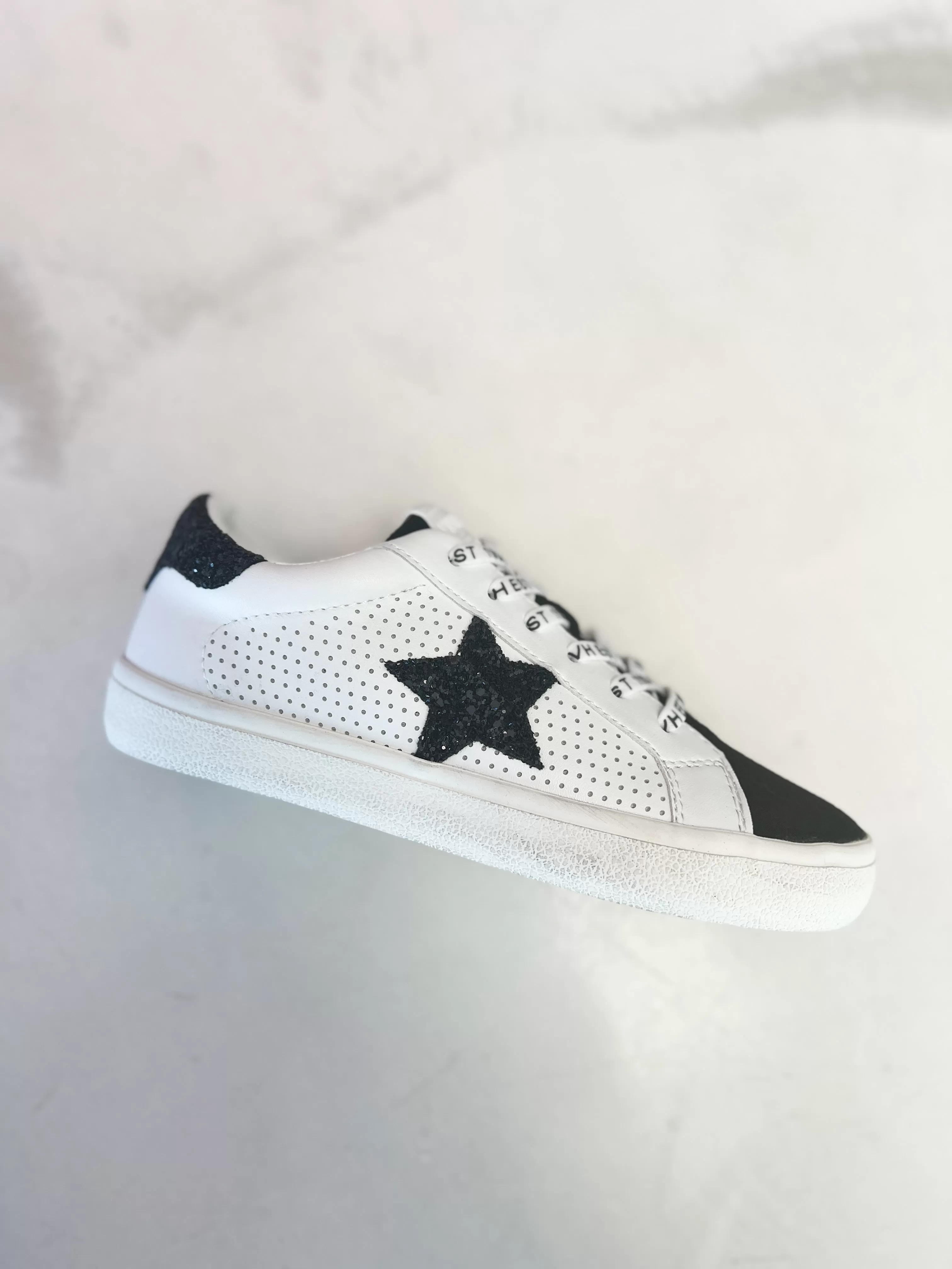 Gadol Star Low Top