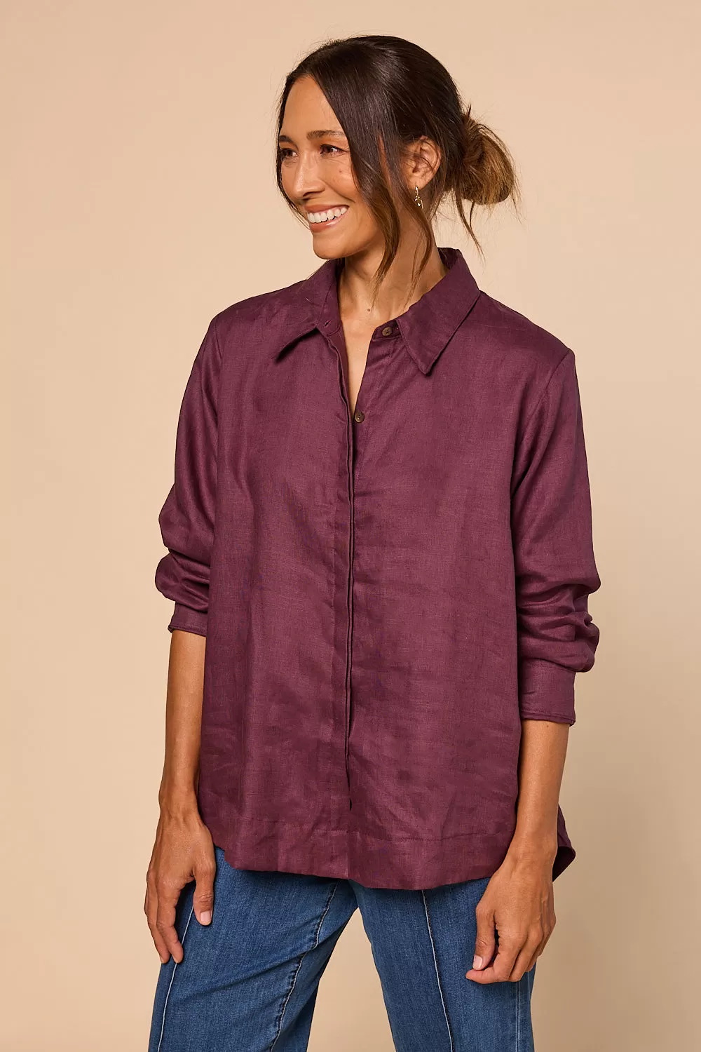 Oversized Linen Boyfriend Shirt in Plum