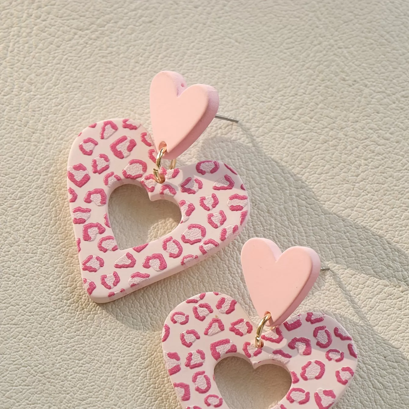 Pink Leopard Pattern Hollow Heart Design Dangle Earrings Retro Cute Style Acrylic Jewelry Exquisite Gift For Lovers