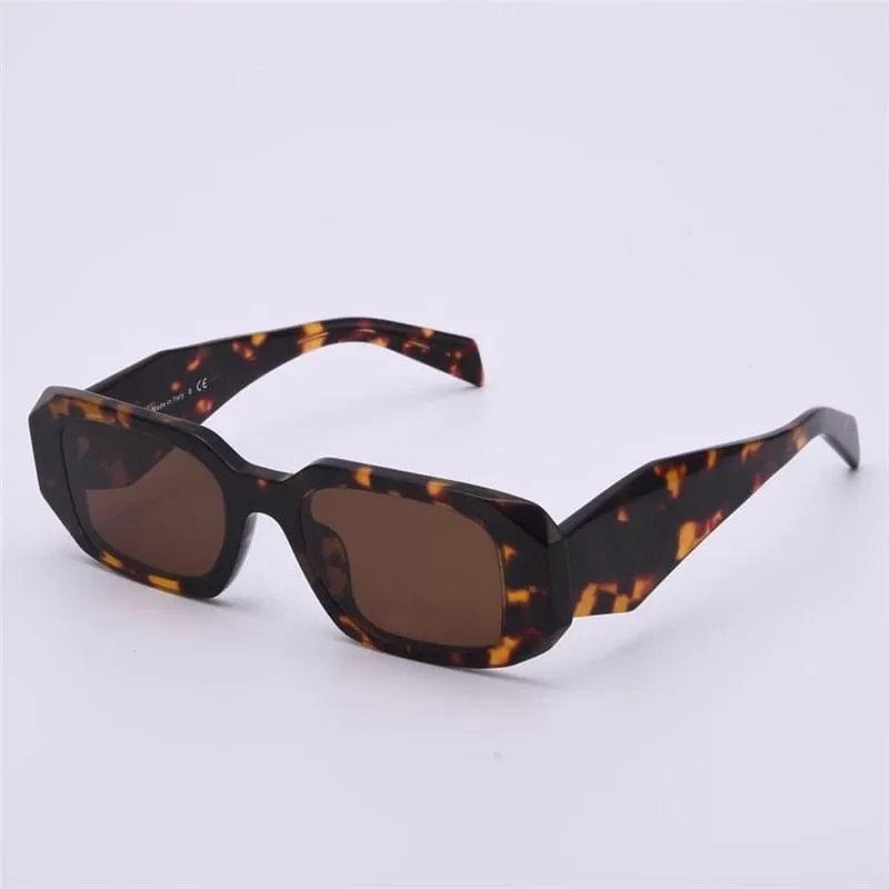 Sunglasses For Men and Women Summer Style Anti-Ultraviolet 17WF Retro Square Plate Full Frame Brand Glasses Random Box