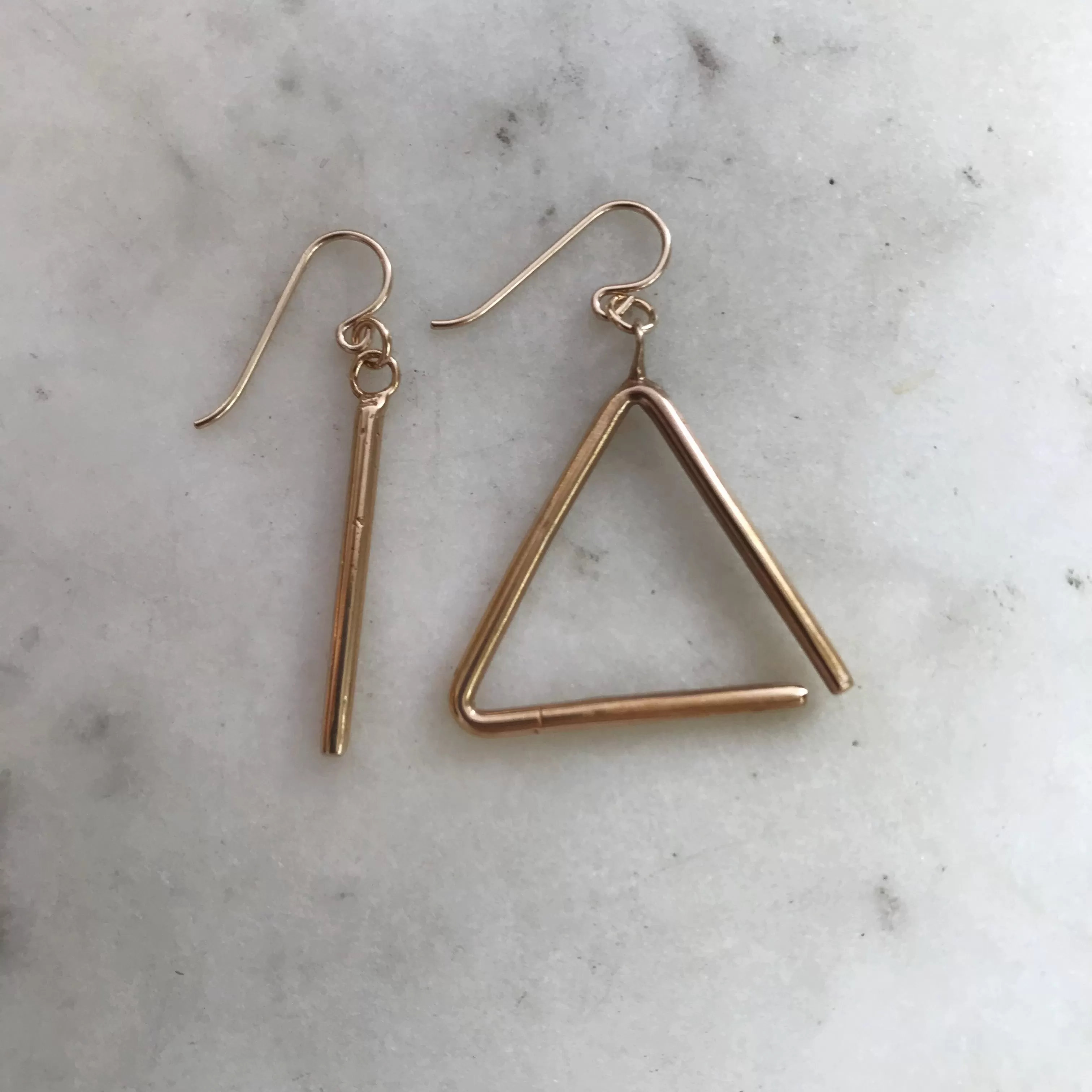 TRIANGLE EARRINGS