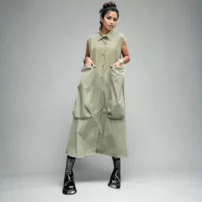 Urban Style Dress with Maxi Pockets and Button Closure