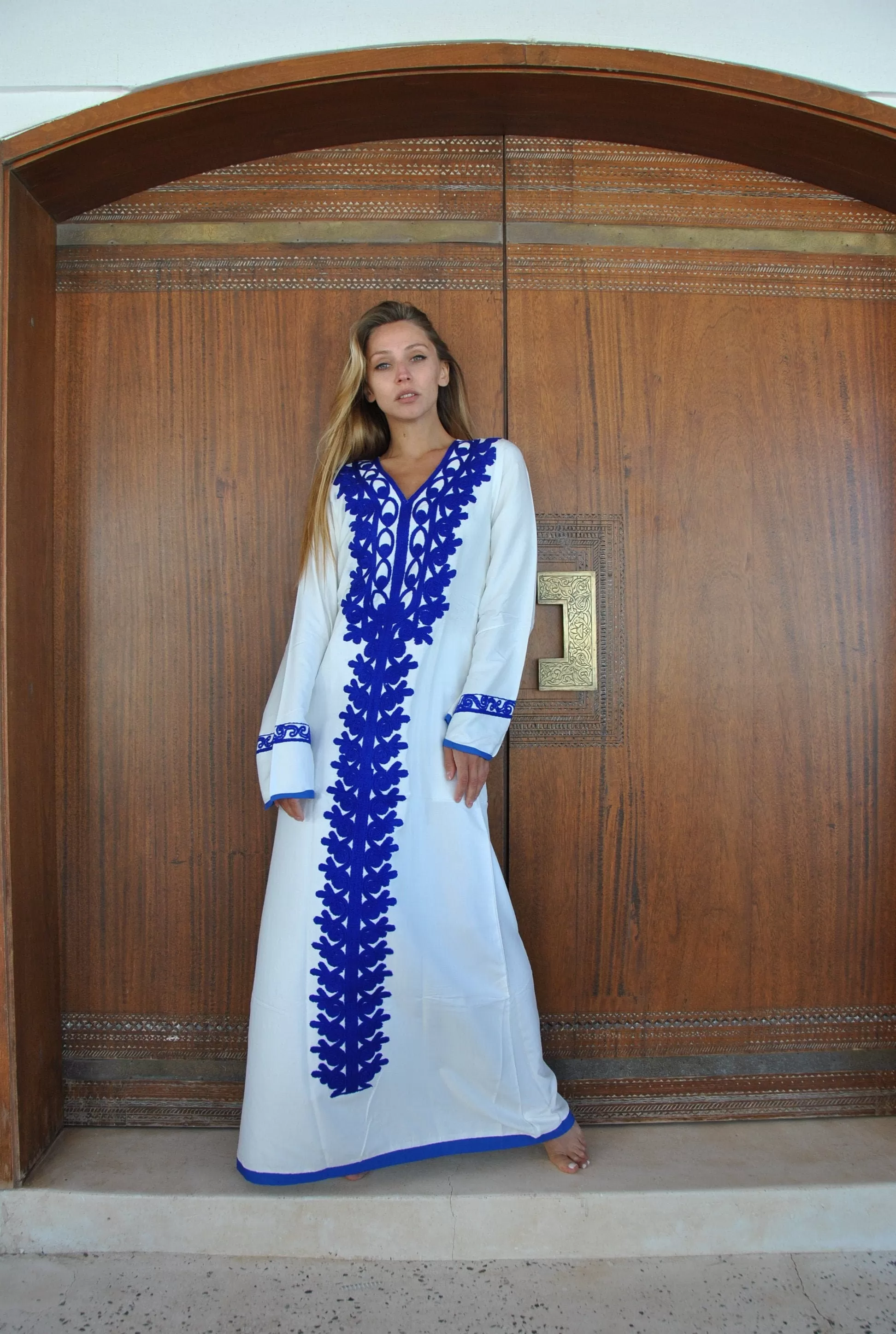 White Autumn / Winter Bohemian Maxi kaftan dress, Long sleeve caftan, Chic embroidered caftan, High quality Egyptian cotton.